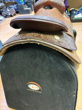 Load image into Gallery viewer, Used 17” Billy Cook Ranch Western Saddle #26299
