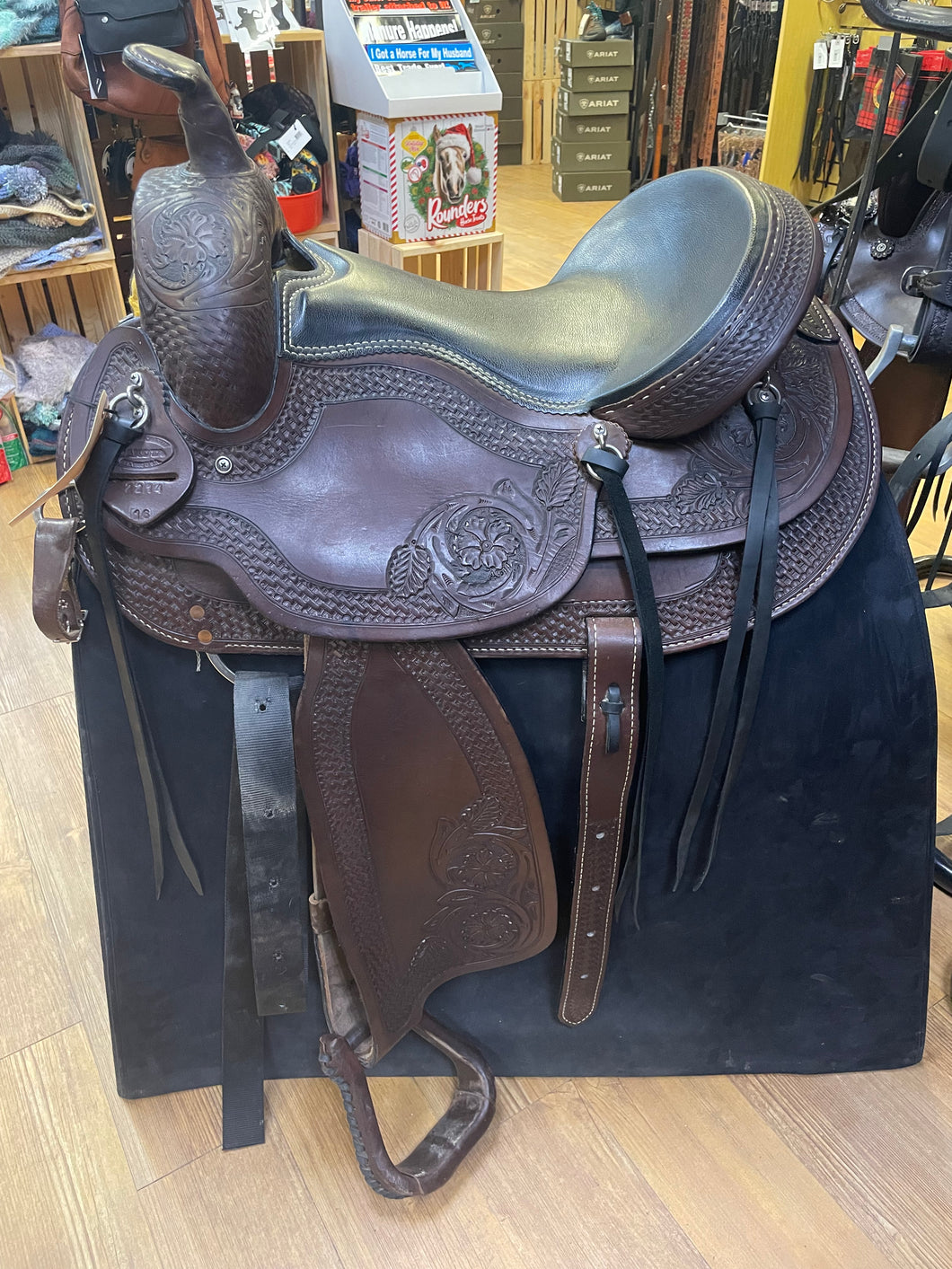 Used 16” Dakota Western Trail Saddle #20336