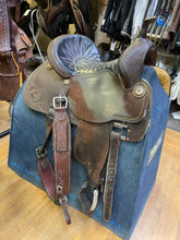 Load image into Gallery viewer, Used 14.5” Martin StingRay Barrel Saddle #24231
