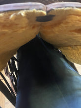 Load image into Gallery viewer, Used 17” SRS Rough out Ranch Saddle #25464

