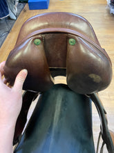 Load image into Gallery viewer, Used 18” Vega Monoflap Close Contact #23020
