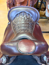 Load image into Gallery viewer, Used 17.5” Tucker Trail Western Saddle #28606
