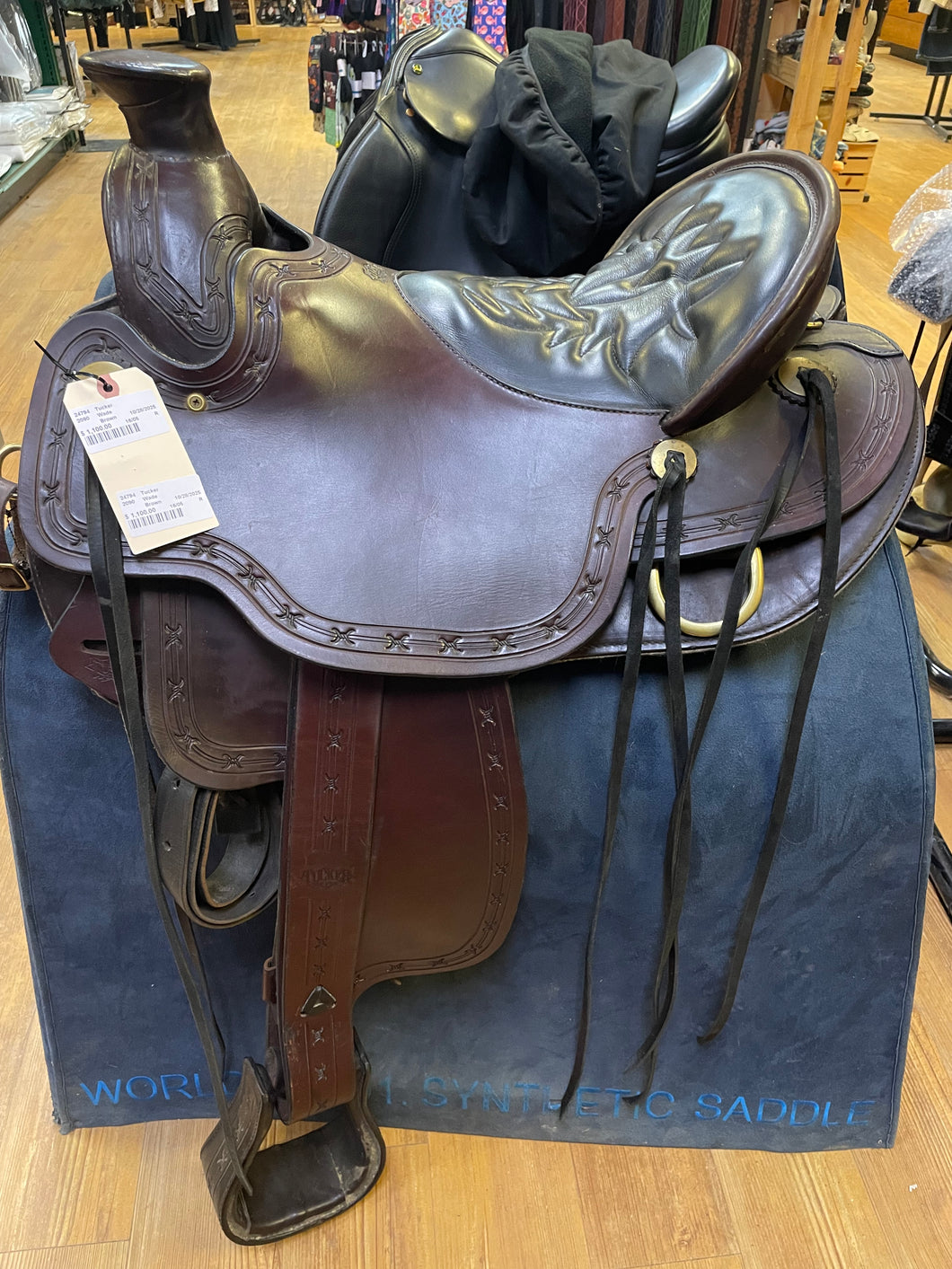 Used 16.5” Tucker Trail Wade Saddle