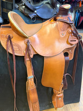 Load image into Gallery viewer, McCall McLite 15.5” Half Padded Wade Western Saddle
