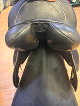 Load image into Gallery viewer, Used 17.5” Custom Saddlery Monoflap Dressage saddle #27590
