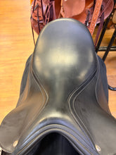 Load image into Gallery viewer, Used 18” Loxley Bliss Monoflap Warmblood Dressage saddle
