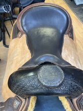 Load image into Gallery viewer, Used 16” CP Custom Two Tone Western Saddle #20486
