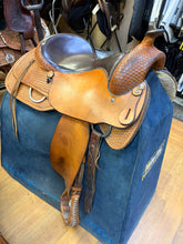 Load image into Gallery viewer, Used 17” Frontier Saddlery #29114
