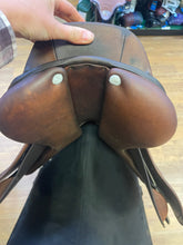 Load image into Gallery viewer, Demo 16” Royal Highness Close Contact
