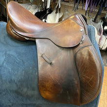 Load image into Gallery viewer, Used 17” Ainsley All Purpose Saddle #17748
