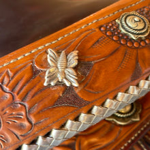 Load image into Gallery viewer, Used 16” Custom Skyhorse Western Saddle
