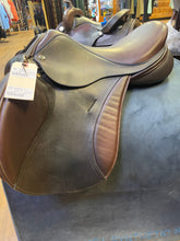 Load image into Gallery viewer, Used 17.5” Trilogy Talisman Close Contact Saddle #23644
