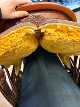 Load image into Gallery viewer, Used 15.5” Reinsman Wade Ranch Saddle #27287
