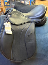 Load image into Gallery viewer, Used 17” GFS All Purpose Hunt Saddle #28479
