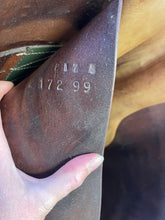Load image into Gallery viewer, Used 17” Butet Close Contact Saddle #23113
