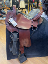 Load image into Gallery viewer, Used 15” Wyoming Saddlery Endurance Saddle #24119
