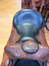 Load image into Gallery viewer, Used 16” Custom Made Foxtrot Western Saddle #29117
