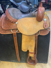 Load image into Gallery viewer, Used 16” Reinsman All Around Western Saddle #20903
