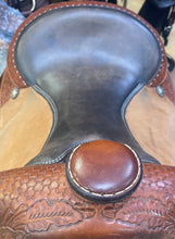 Load image into Gallery viewer, Used 16” Reinsman All Around Western Saddle #20903
