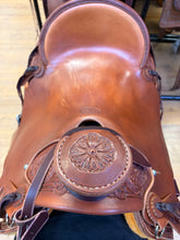 Load image into Gallery viewer, McCall 16” Lady Wade Western Saddle
