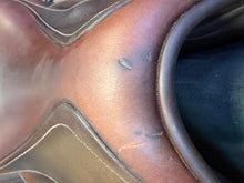 Load image into Gallery viewer, Used 17.5” Antares Classique 2018 Saddle #27407
