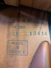 Load image into Gallery viewer, Used 17” Butet Premium Saddle #23951
