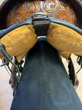 Load image into Gallery viewer, Used 16” Circle Y Delta Western Saddle #26360
