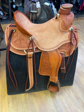 Load image into Gallery viewer, Cashel Cowboy Wade Ranch Saddle
