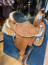 Load image into Gallery viewer, Used 16” Big Horn Congress Western Pleasure Show Saddle #27561

