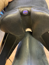 Load image into Gallery viewer, Used 17.5” Wintec Pro Dressage Saddle #21980
