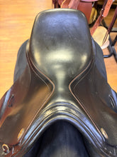 Load image into Gallery viewer, Used 17.5” George Canava Close Contact #29177
