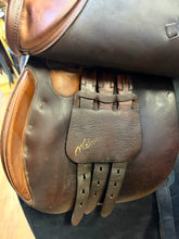 Load image into Gallery viewer, Used 17” Pessoa Close Contact #27358

