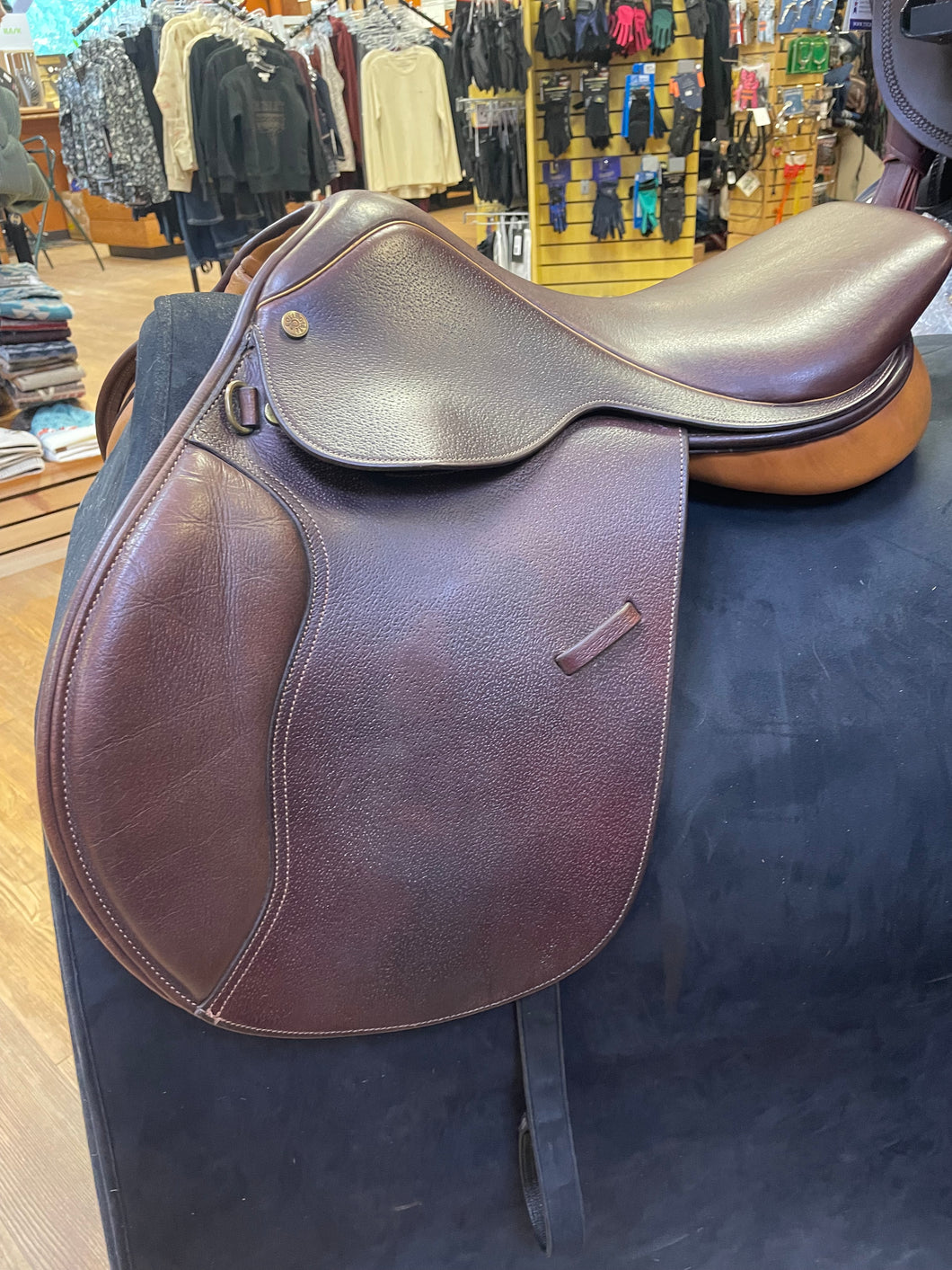 Used 16.5” Collegiate Close Contact #24135