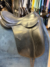 Load image into Gallery viewer, Used 17” Custom Saddlery Dressage saddle #27952
