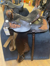 Load image into Gallery viewer, Used 15” Western Saddle #20497
