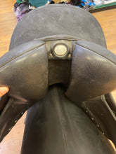 Load image into Gallery viewer, Used 17” Wintec Isabelle Dressage Saddle #23724
