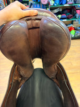 Load image into Gallery viewer, Used 17” County Sensation Close Contact #28052
