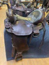 Load image into Gallery viewer, Used 17” Simco Western Saddle

