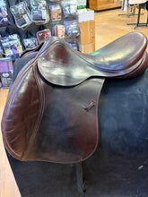 Load image into Gallery viewer, Used 17” County Sensation Close Contact #28052
