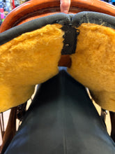 Load image into Gallery viewer, Used 15.5” About the Horse Western Saddle

