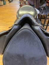 Load image into Gallery viewer, Used 18” Stubben 1894 Dressage Saddle #23643
