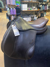 Load image into Gallery viewer, Used 16.5” HDR Calf Skin Close Contact #25372
