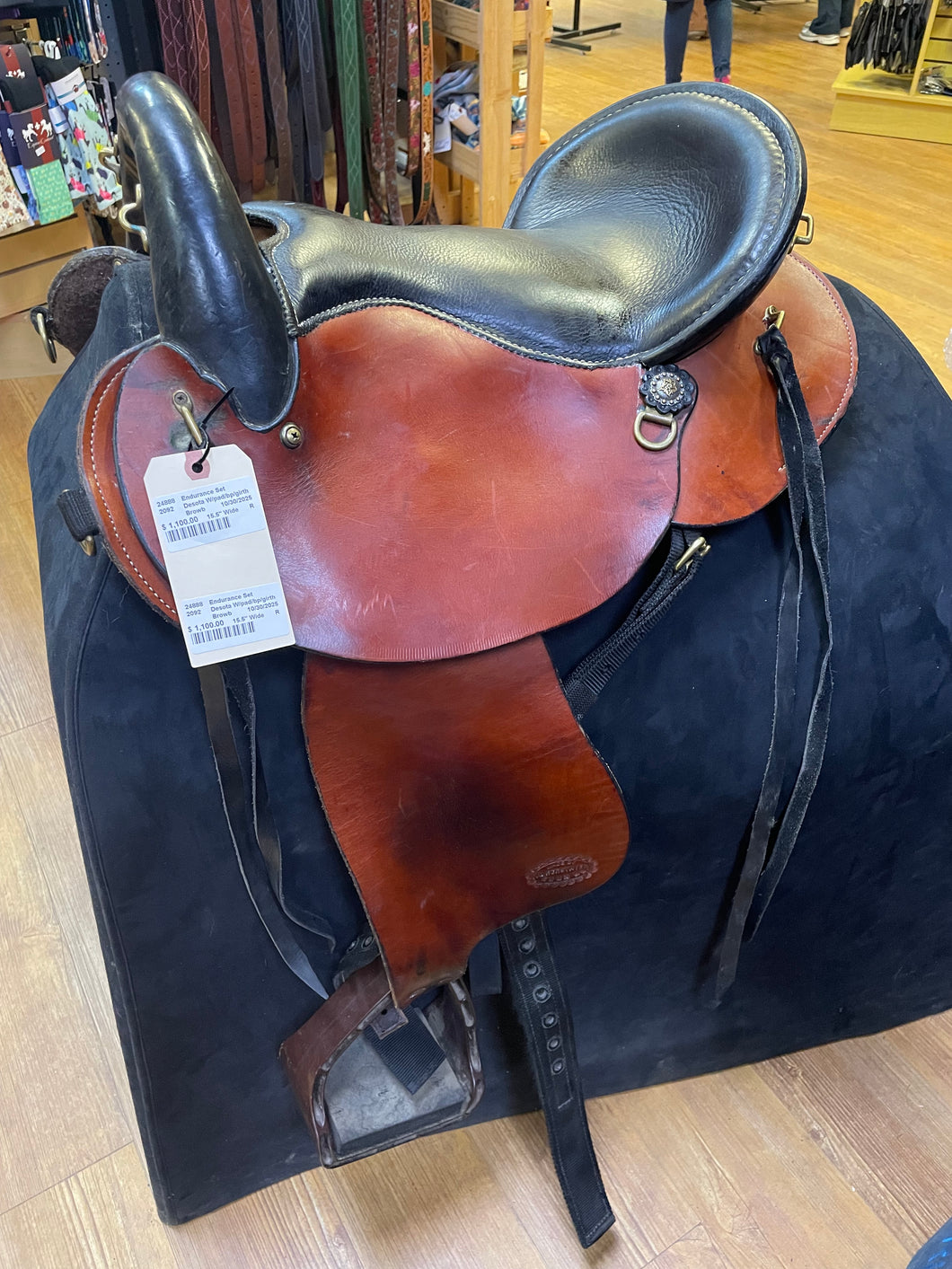 Used 15.5” Desoto Custom Saddlery Endurance Saddle #24888