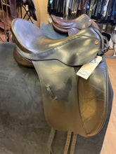 Load image into Gallery viewer, Used 17.5” Albion Original Comfort Dressage Saddle #21979
