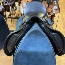Load image into Gallery viewer, Used 17.5” Passier Optmum Dressage Saddle #15496
