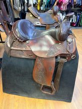 Load image into Gallery viewer, Used 15.5” Circle Y Trail Western Saddle #28831
