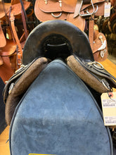 Load image into Gallery viewer, Used 16.5” Tucker Endurance Trail Black Saddle #29846
