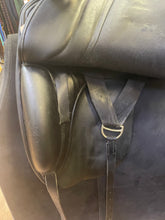 Load image into Gallery viewer, Used 17” Steffens Advantage Dressage Saddle #1800
