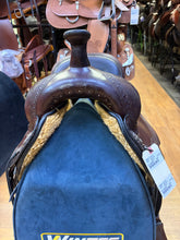 Load image into Gallery viewer, Used 16” Circle Y Sheridan Western Saddle #29623
