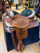 Load image into Gallery viewer, Used 16” Tex Tan Show Saddle #25842
